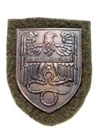 Для Люфтваффе - щит WARCHAU 1944.jpg