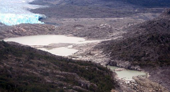 disappearing-lake-chile1.jpg