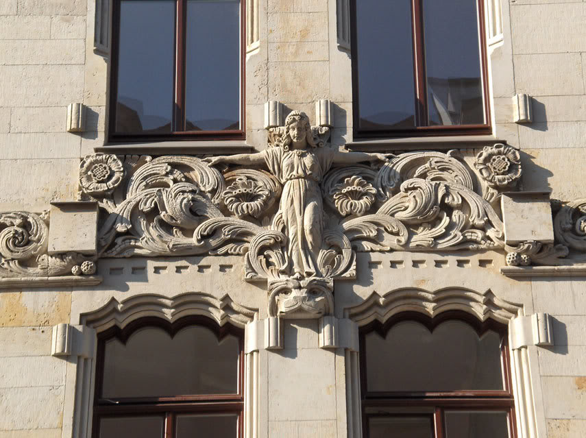 Wohnhausfassade die Gottschedstr. 112.jpg