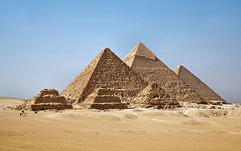 340px-All_Gizah_Pyramids-3.jpg