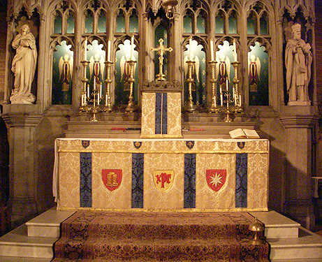 Altar_Frontal_DSCN0243.jpg