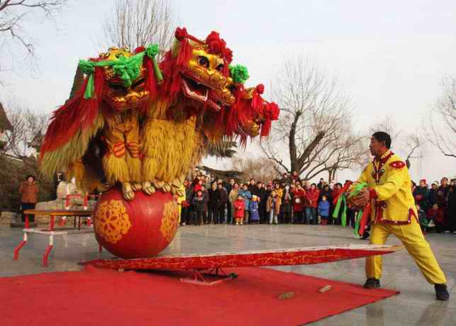 dragon-dance red.jpg